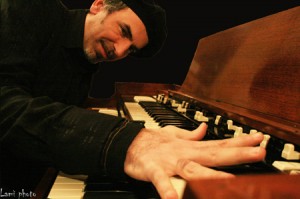 Vito on organ